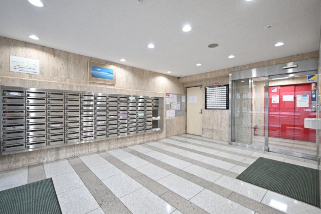 横浜平沼ダイカンプラザ三号館10階 エントランス