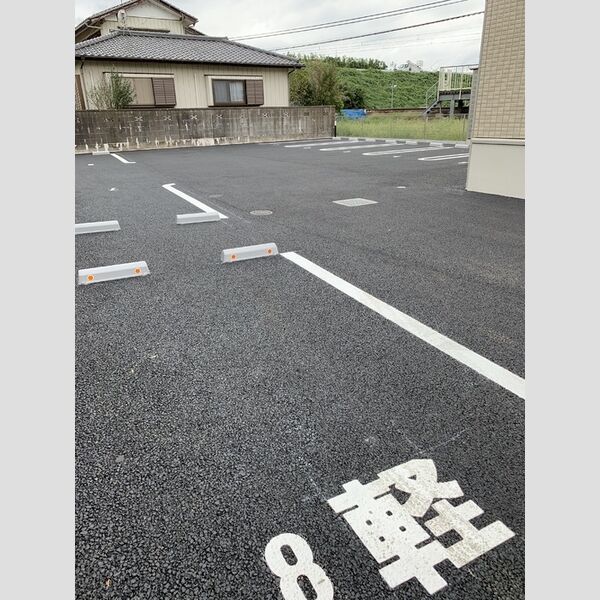 中川レジデンス2 駐車場