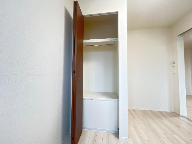 ノイエプルーシア クローゼット