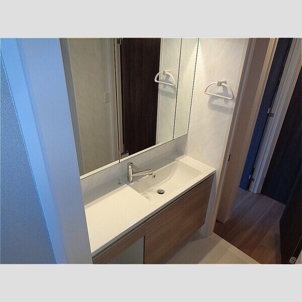 イフィセント港南台 洗髪洗面化粧台