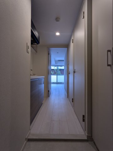 ケイディーエックスレジデンス原木中山0109号室 玄関