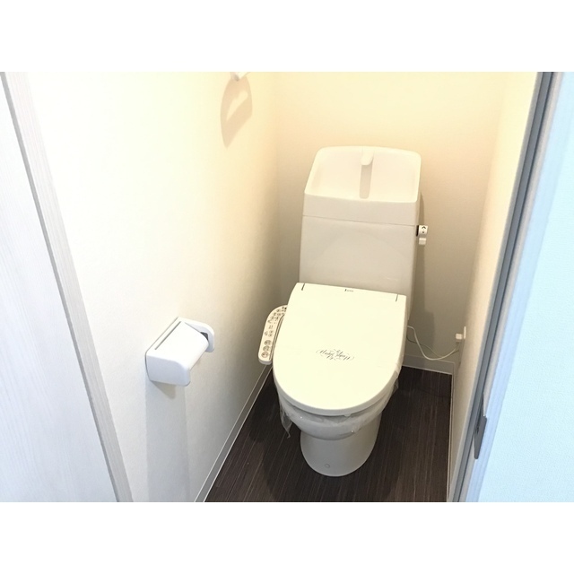 スリーパインズ103号室 内観