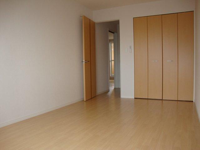 ウイングコート 室内（イメージ）