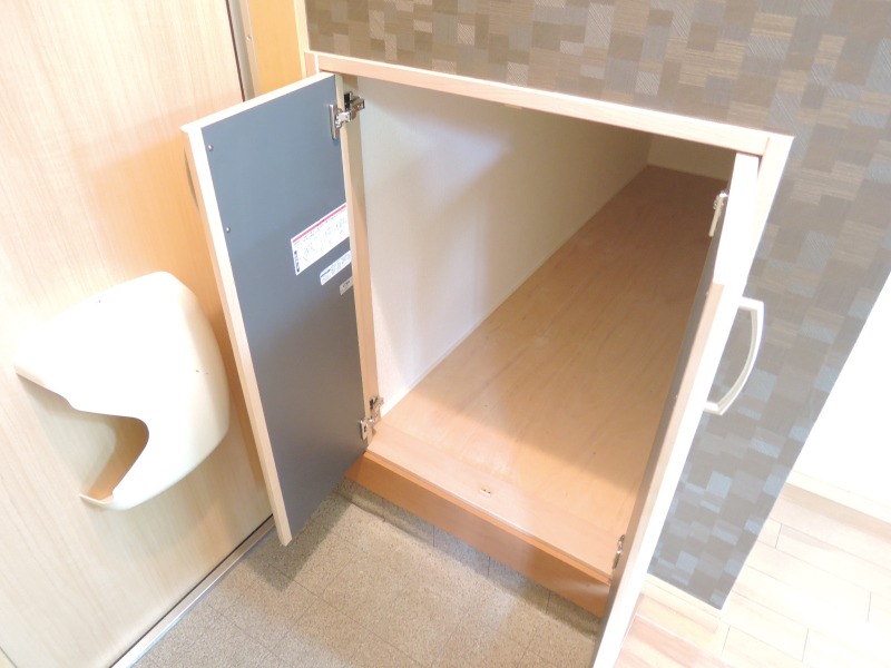 ル・ボンヌール1階 部屋その他