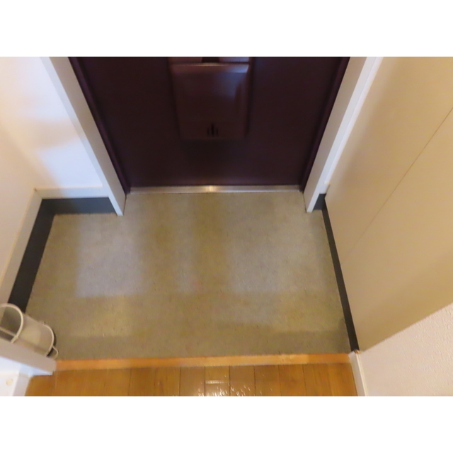 プティ・リヴァージュ 玄関