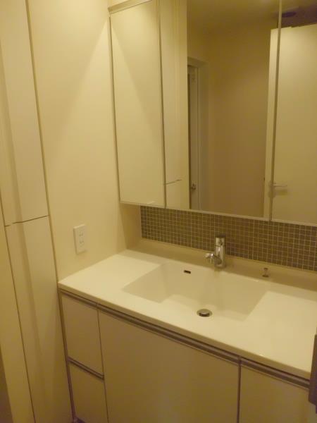 Ｂｒｉｌｌｉａ　Ｔｏｗｅｒ　ＫＡＷＡＳＡＫＩ 洗面