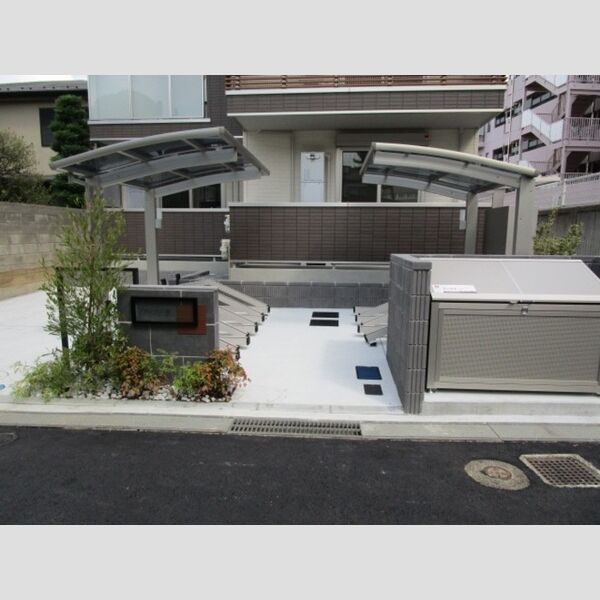 アクシス八幡 駐輪場