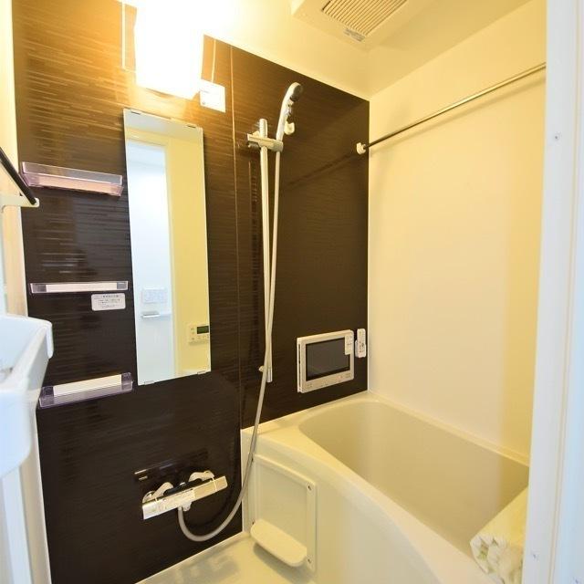 カーサピアッツァ新宿西落合2階 バス