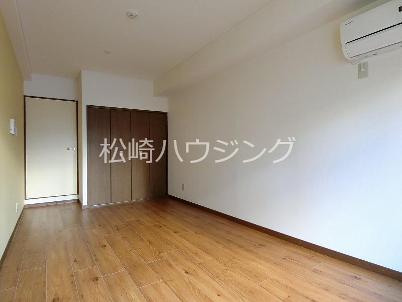 シャイニング小島 内観