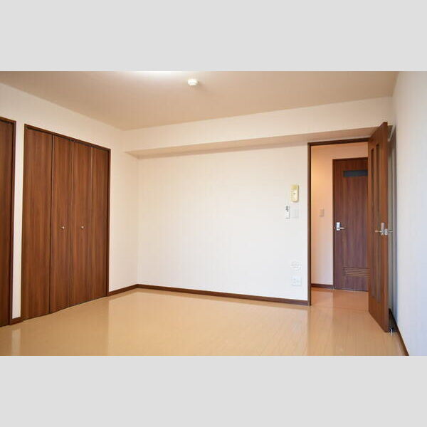 ラ・セネシオ702号室 洋室