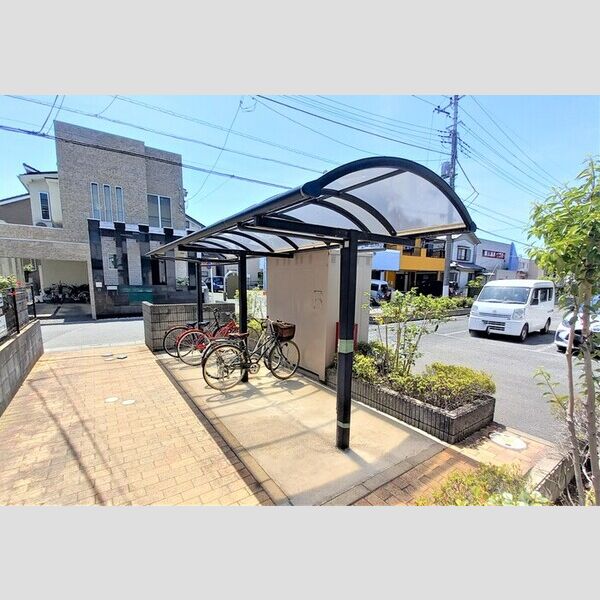 クライン・モルツ 駐輪場