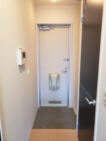 マレアガーデン新横浜Ｅ棟0106号室 玄関