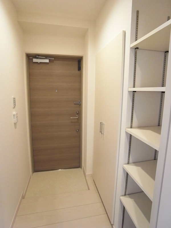 リブリ・ヒルサイド銀杏坂 玄関