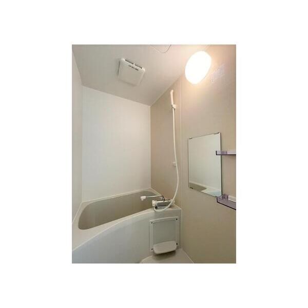 アットリラ稲毛海岸A102号室 お風呂