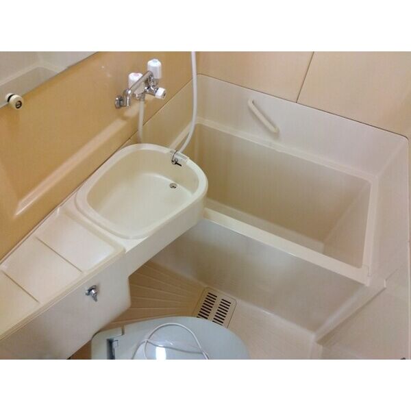 メゾン・ド・吉祥寺0205号室 お風呂