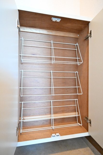 ロングアイランドガーデン4階 靴入