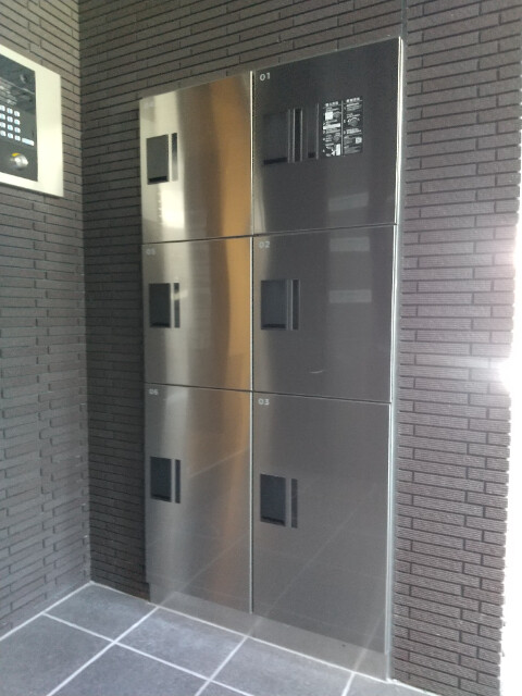 イルヴィアーレ東武練馬Ⅱ3階 宅配BOX