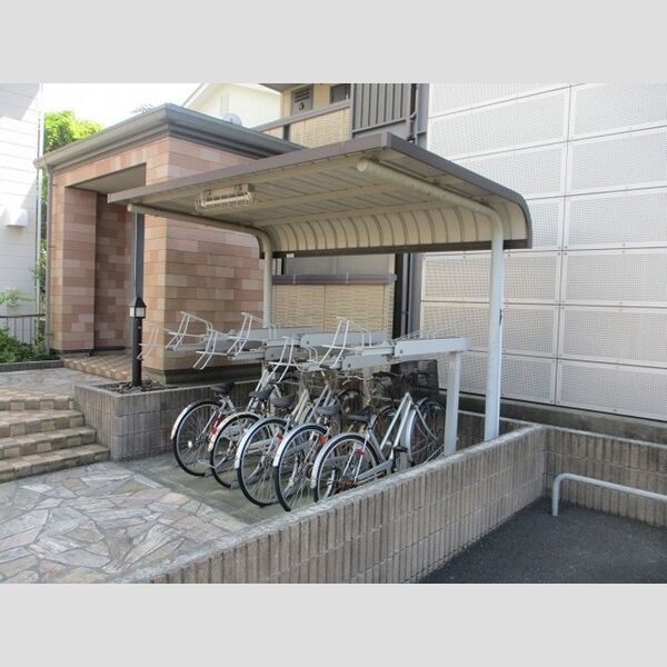 パレンティーアコート 駐輪場