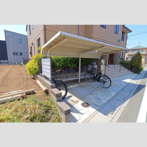 ダイワ・ミュリール 駐輪場