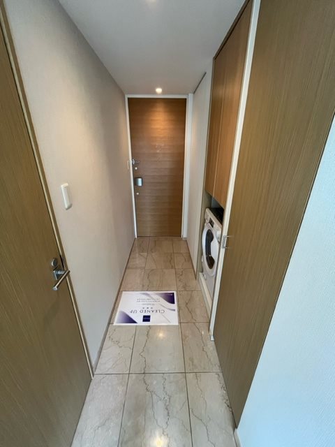 レジディアタワー乃木坂18階 玄関