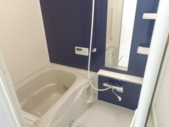 ベラーノ105号室 バス