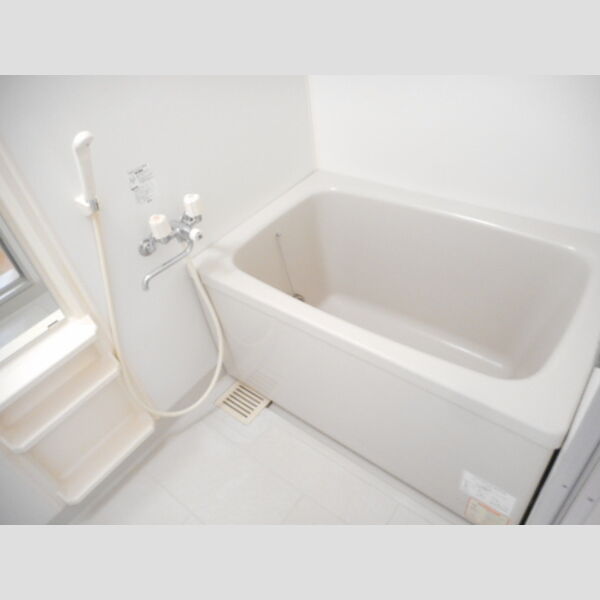 セジュール梨香 追い焚き給湯機能付き浴室