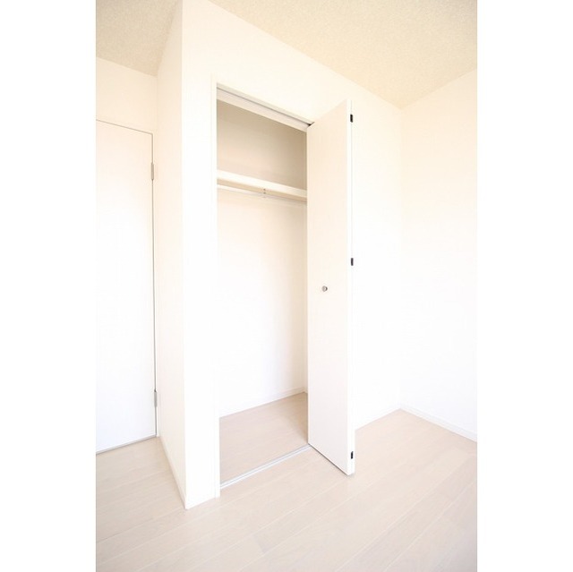 フォルビテッツァ松ヶ丘210号室 内観