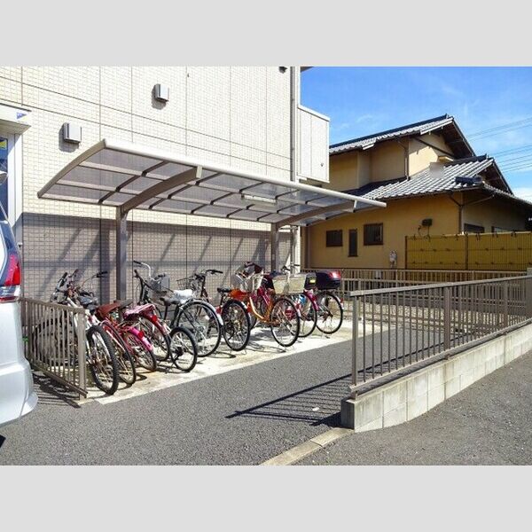 プレミアーレ 駐輪場