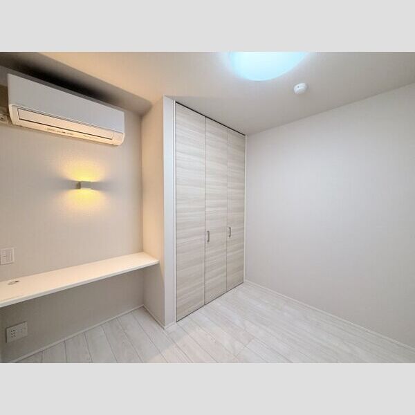 フレジア103号室 幅広のワークカウンターがうれしい♪