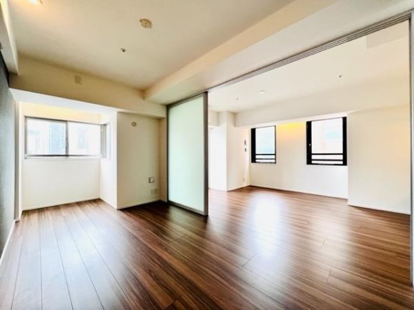 コンシェリア新橋 ＭＡＳＴＥＲ’Ｓ ＶＩＬＬＡ15階 リビング