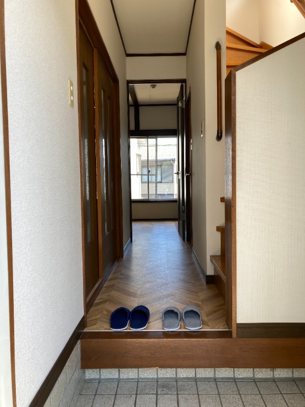 緑区大牧戸建て 玄関