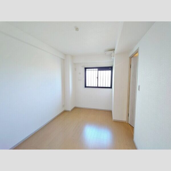 グランヴェールにしすな304号室 洋室6帖