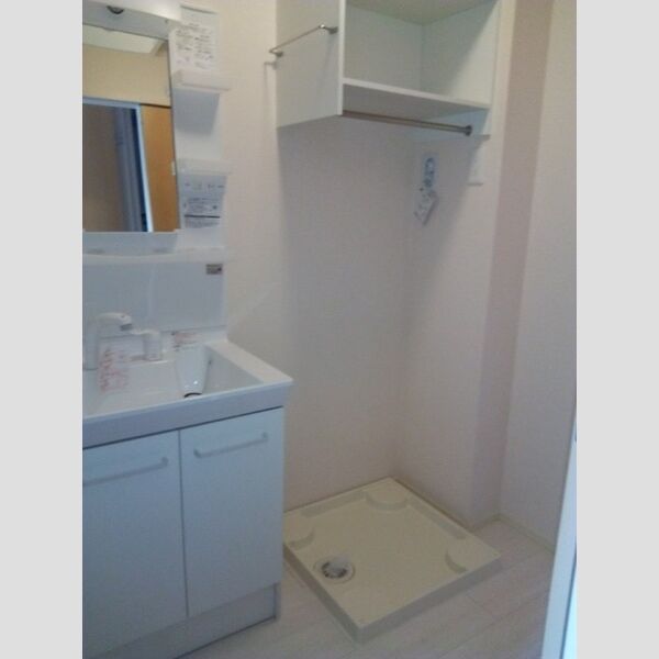 ポルト セレーノ203号室 洗面所