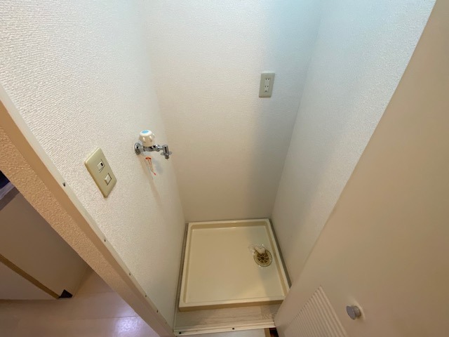 プラティーク馬事公苑(E-180)3階 室内洗濯機置き場