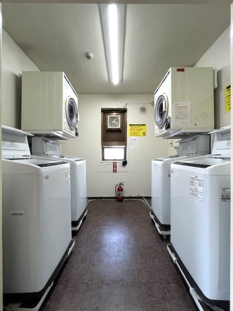 アムロゼッタ西荻窪3階 コインランドリー