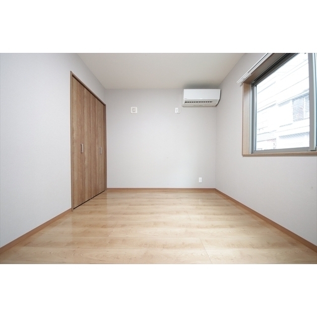 サリス万世町A棟0101号室 内観