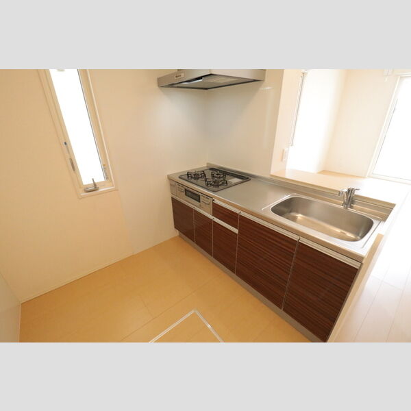 サッビア 対面式システムキッチン