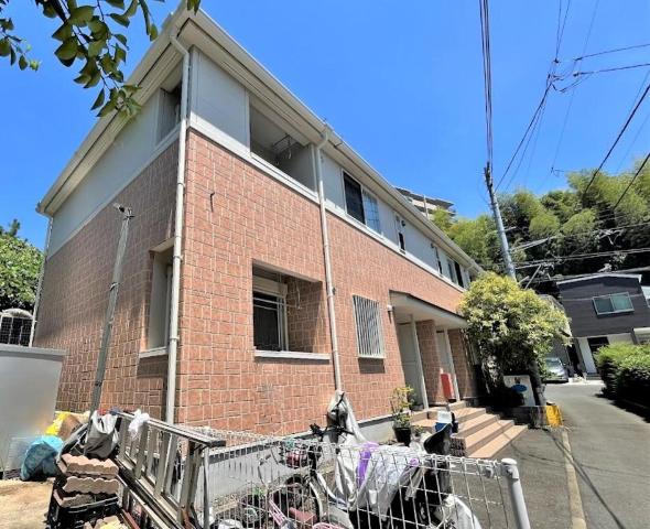 ヴィラ・ドレッセ 外観写真（昼）