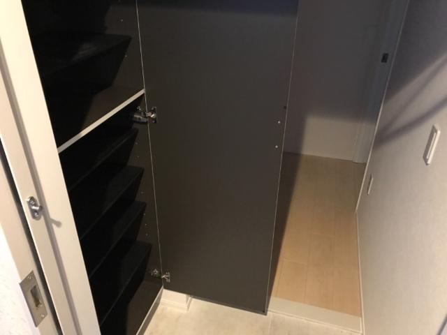 リヴァージュ登戸 下駄箱