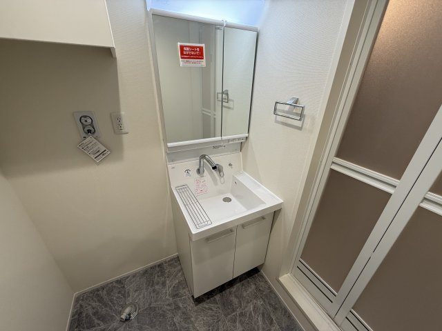 Ｍｉｌｅｓｔｏｎｅ　Ｓａｓａｚｕｋａ0302号室 洗面