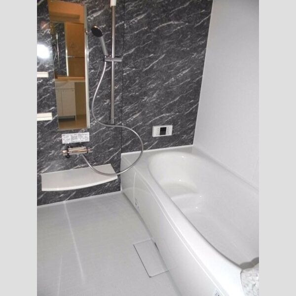 ラ・ピーノ　5 追炊き機能付1坪サイズ風呂