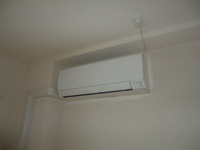 アーバンクレスト101号室 エアコン