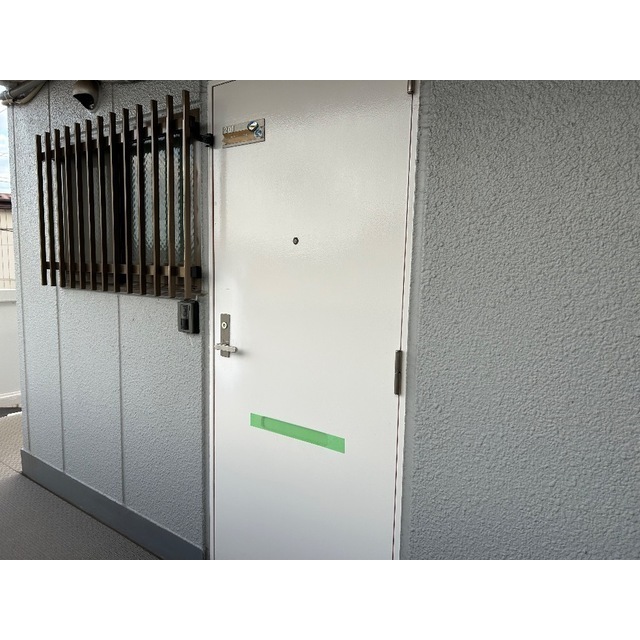 ベルコリーヌ上本郷201号室 玄関