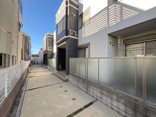 Ｃａｓａ　ｄｅｌｌｅ　ｒｏｓｅ (カーサ デルレ ローゼ) 外観写真（昼）