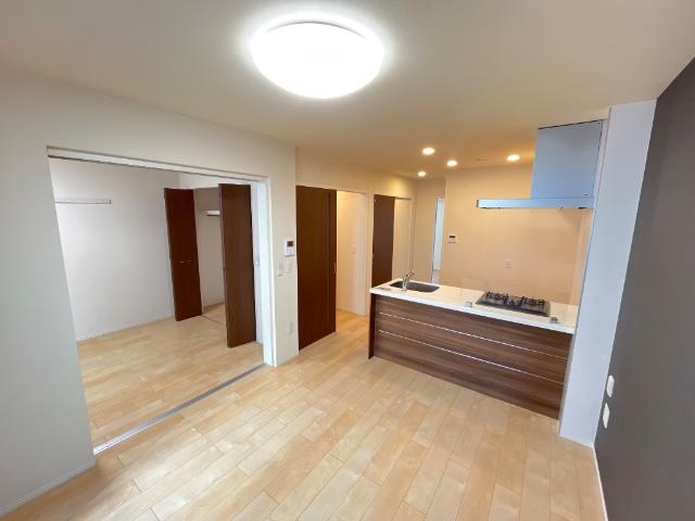 ルミナス　ケイポート201号室 リビング