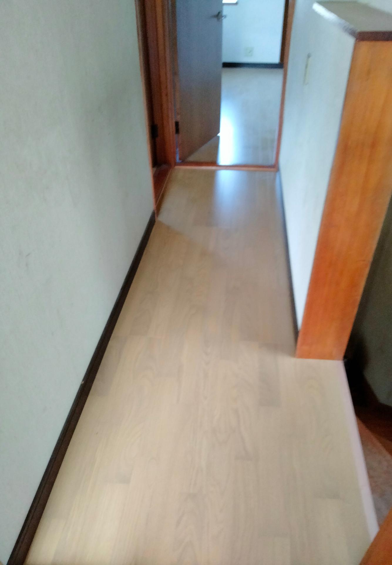 船橋市高野台2丁目戸建 廊下の床も張替え済みです。（壁紙はリフォーム予定）
