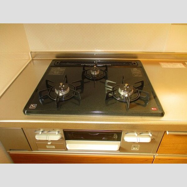 ルミウス208号室 3口コンロ