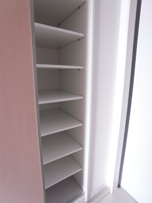 リブリ・クールドール2階 収納