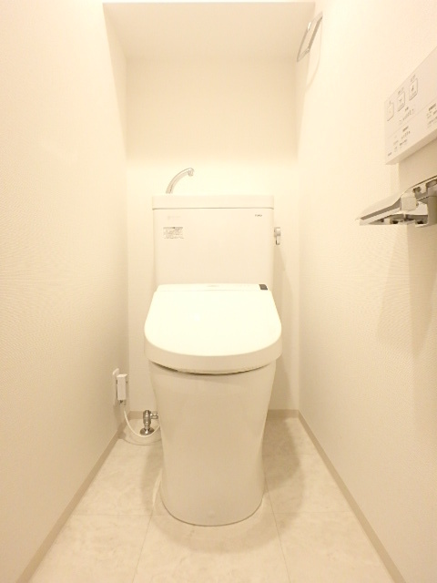 グランド・ガーラ横浜新子安10階 トイレです