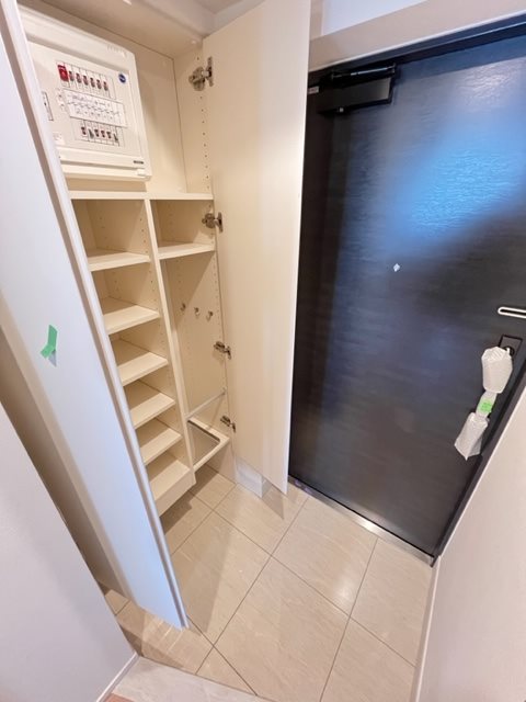 ドゥーエ菊川7階 玄関